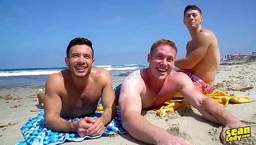 Lane, Manny Jax Go Bareback Wild – Steamy Gay Threesome Action 18+