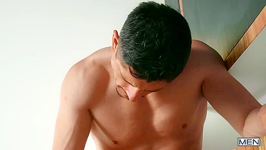 Jack Kross Takes It Raw from Rocky Vallarta — Deep Bareback Poundin – GodsOfMen