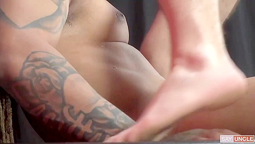 White Twink Takes Control Riding Maxx Monroes Thick Black Shaft – BlackGodZ