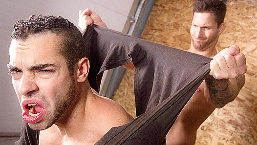 Chained Pounded: Amateur Guy Takes Anal in the Garage – BromoUS 18+