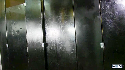 Steamy Stalls Encounter: Michael Boston Takes Igor Roman Hard Against the Wall – GodsOfMen
