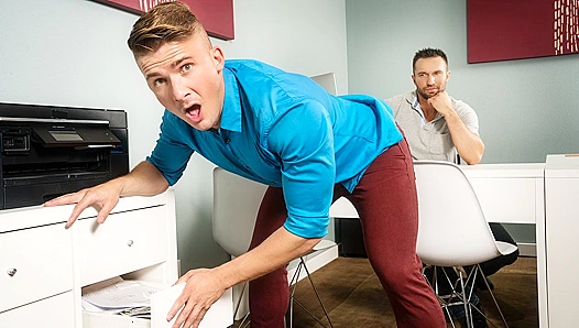 Hot Desk Fuck: Jake Porter Colby Tuckers Steamy Office Encounter – 18+