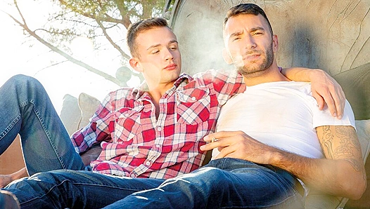 Rooftop Heat: Logan Cross Brian Adams Bareback Beneath the Open Sky – Falcon Studios