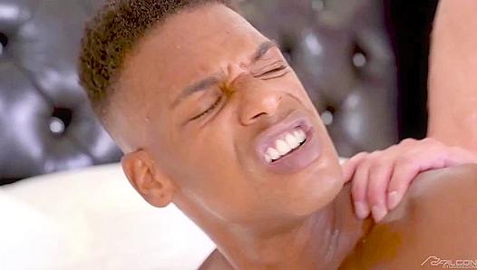 Steamy Poolside Encounter: Adrian Hart Skyy Knox Go All Out Post-Swim – GayPornX 18+
