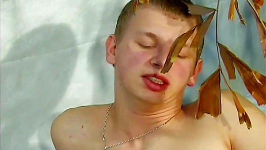 Amateur Twinks Go Wild for Raw Passion – EastBoys Bareback Fun