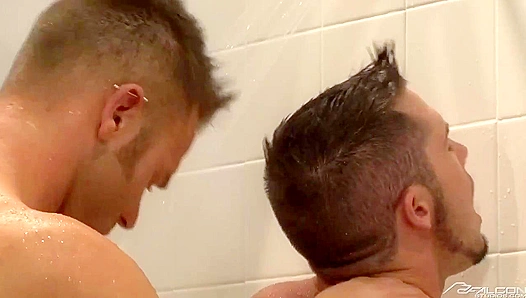 Aden Jordans Steamy Gym Encounter — Brothers-In-Law Lift More Than Weights – TinyGays 18+