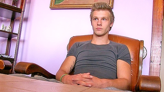 Cash-Strapped Cutie Takes It All On Camera For Debt Relief – GayPornoCam 18+