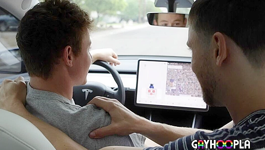 Kane Hardy Thomas Rosewood: Hot Car Teases Turn Steamy – GayPornX 18+