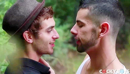 Hauntingly Hot: Arnaud Christian Share Spooky Blowjob Fun – GayXXX 18+