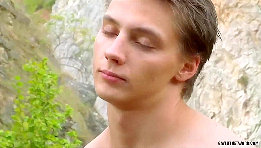 Outdoor Throat Fuck Fest: Kevin Ateah Adam Ross Go Wild – LollipopTwinks