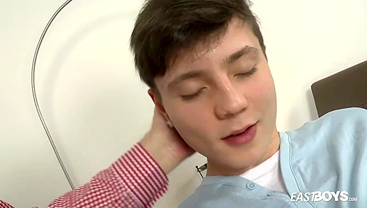 Jason Buell Stretches Himself Wide With Hardcore Anal Play – EastBoys 18+