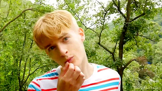 Horny Hikers: Josh Marcels Steamy Trailside Encounter – GayPornFun 18+