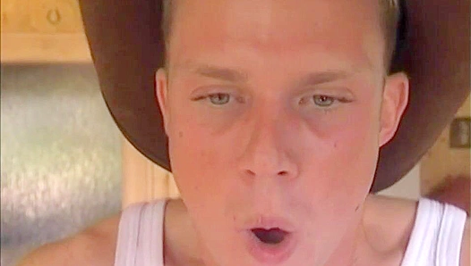Bill Brown Johan Voln Ignite Passion in Steamy Gay Threesome – XXX