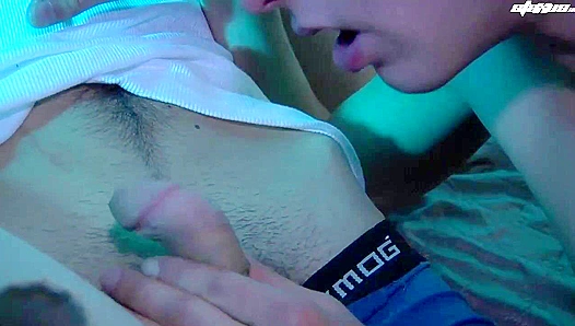 Double Penetration Thrills: Adam Hart Takes On Tod Garners Massive Load – GayXXX