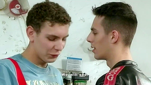 Fanny Duke Bob Farlow Go Wild with Grease-Fueled Gay Fun – Hot Studio Action