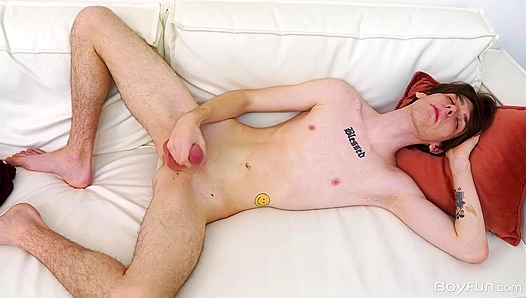 Tattooed Thrills: Bens Hard Cock Sparks Hot Passion – GayXXX 18+