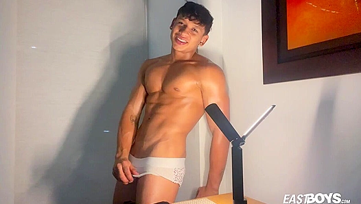 Pretty Boy Damond Tempts the EastBoys Crew with Sweet Seduction – 18+