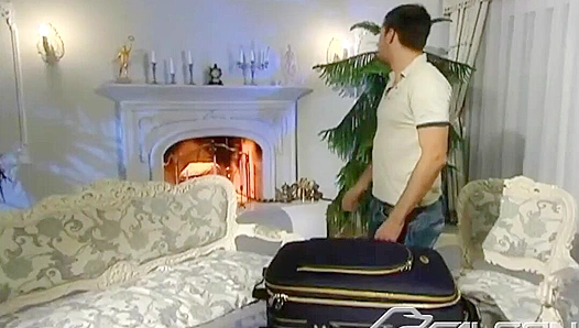 Ludovic Enrico Dominate a Ripped Muscle Stud – Hard Gay Action