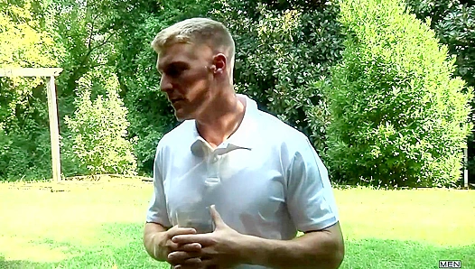 Gavin Waters Plows Rafaels Tight Ass in Hot Outdoor Action – Garden of Sin