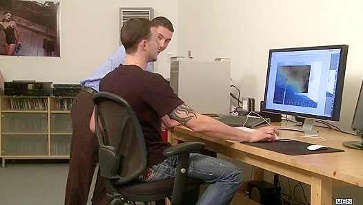 Marc Dylan Cliff Jensen Dive Deep into Anal Pleasure – From Straight to Gay Discovery