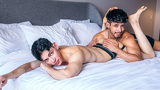 Abraham Shehll Chris Murphy Go Hard — Hot Mexican Ass Takes All! – GayPorns4K