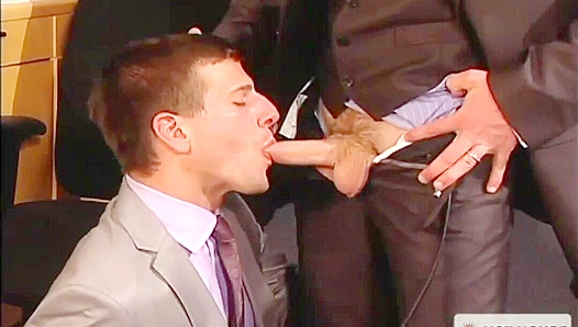 Derrek Diamond Ross Hurston: Hot Office Lust Ignites Passion – GayPornHeat 18+