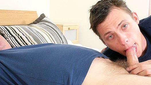 David Harte Evan Zero: Mind-Blowing Blowjob Ends in Hot Facial – GayXXX