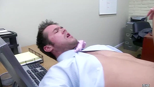 Hot Desks, Hard Throbs: Horny Studs Jimmy Mike Fuck On Company Time – 18+