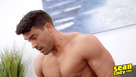 Presley Scott Shows Off His Chiseled Body Before Blowing Loads on Abs – SeanCodyX