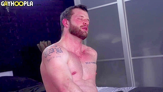 Luc Nix Goes Wild Jerking Off in Hot Solo Session – Gay XXX