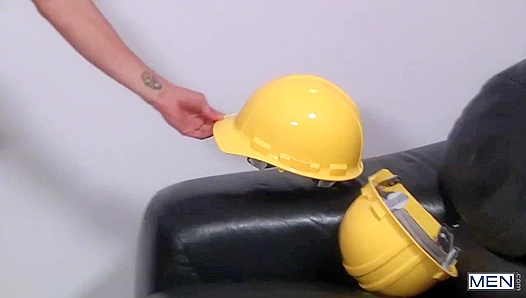Hardhat Tom Wrecks Thirsty James Tight Ass – Screw My Hole