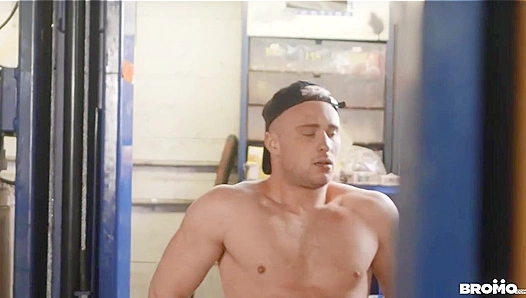 Aiden Zach Go Deep in Steamy Garage Fuck Session – Bareback Passion