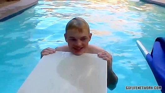 Jeremiah Johnson Casey Wood Heat Up the Poolside Fuck Session – Lollipop Twinks