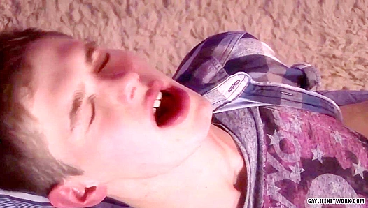 McKensie Cross Takes Charge as Drake Lawand Feels the Thrill – LollipopTwinks 18+