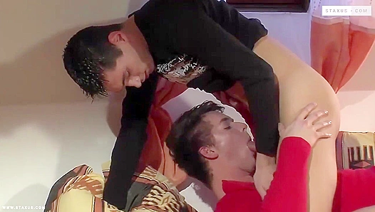 Alexander Manchini Takes On Sebastian DeLong In Bareback Anal – Remastered Gay XXX