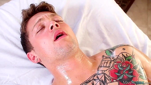 Anthony Verusso Goes All In on Sebastian Kross During Steamy Massage Session – GayPornHub