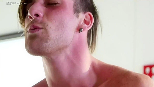 Hot Morning Hunger: Tommy Regan Zaq Wolfe Share Steamy Blowjob Action – Gay XXX