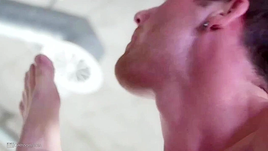 Hot Morning Hunger: Tommy Regan Zaq Wolfe Share Steamy Blowjob Action – Gay XXX