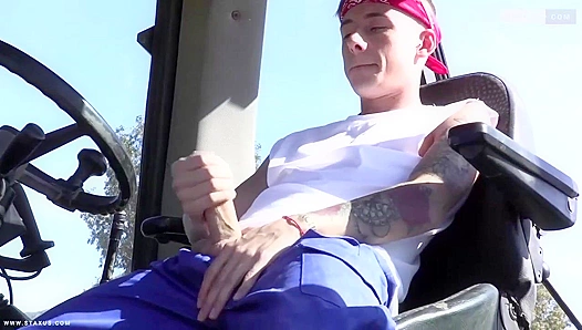 Hard Hats Off: Steamy On-Site Fuck Between Dave Mike – GayXXX