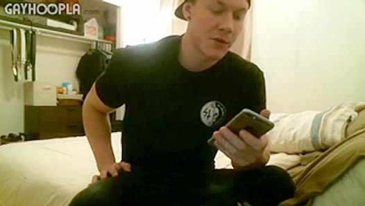 Jason Keys Jizzes Hard After Steamy Solo Massage — Loads of Cum! – GayXXX