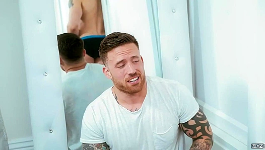 Jeremy Spreadums Seduces Straight Jordan Levine in Steamy Gay Encounter – 18+