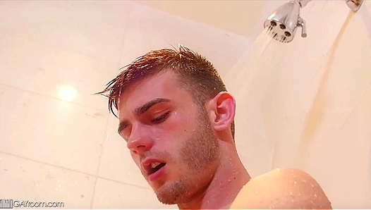 Vincent James Drills Zak Bishop Deep — Massive Cock Takes Control – 18+