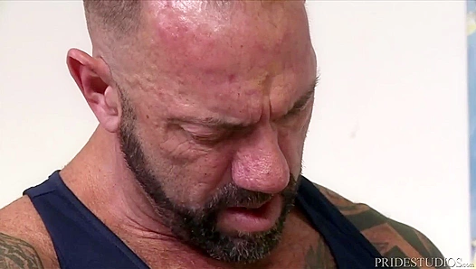 Knox Cant Handle Vic Roccos Huge Hardcock – ExtraBigDicks