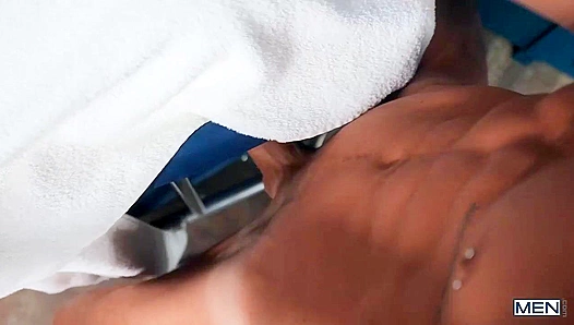 Steamy Locker Room Encounter: Angel Elias Marco Alessandro Collide – GayPornHeat 18+