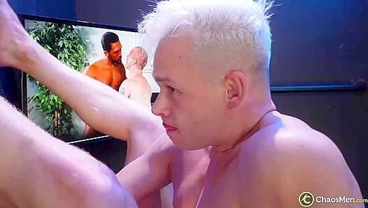 Andrew Connor Takes Piercing Heat via Glory Hole from Pierce Paris – GayXXX