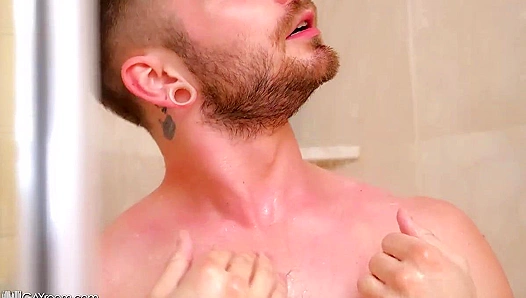 Andrew Connor Tyler Castle Go Hard in Steamy Shower Fuck Session – BareBack Kings