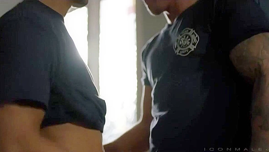 Blazing Heat: Fireman JJ Knight Takes Jim Fit Deep Rough – GayPorn