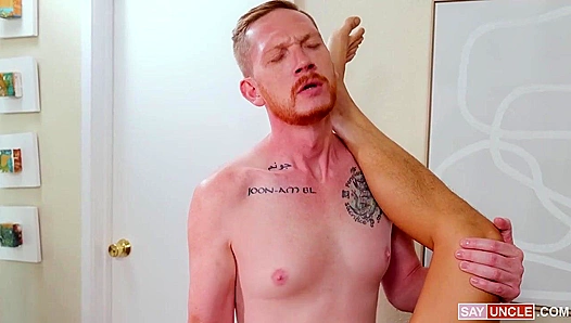 Florian Goes Deep for Maximum Pleasure – Steamy Gay Massage Scene – StickyRub