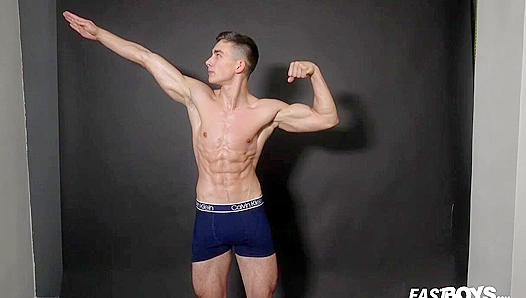 Oil-Slicked Hunk Emilion Shows Off Ripped Physique – EastBoys Temptation