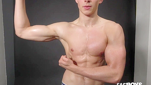 Oil-Slicked Hunk Emilion Shows Off Ripped Physique – EastBoys Temptation